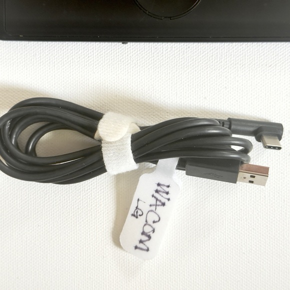 Wacom Intous Pro Graphics Tablet - Picture 8 of 8